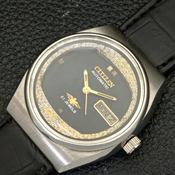 Vintage 1976 Citizen Automatic Mens Silver Watch W/daydate & Gold accents - Picture 6 of 9